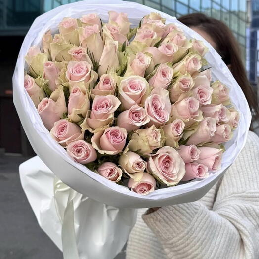 51 роза в букете