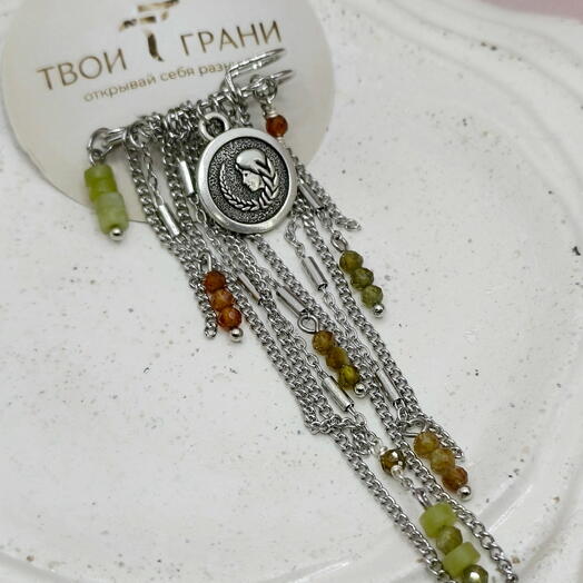 Брошь-булавка "ДЕВА" с гранатом и офитом