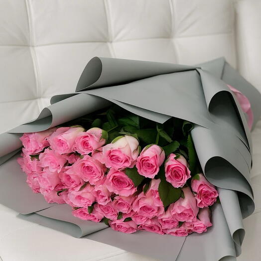Моно букет из 25 розовых роз