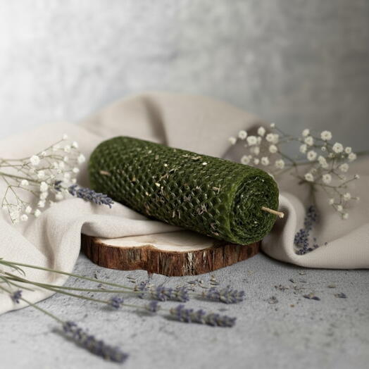 Зелёная свеча из вощины «Рост и стабильность» (размер L)