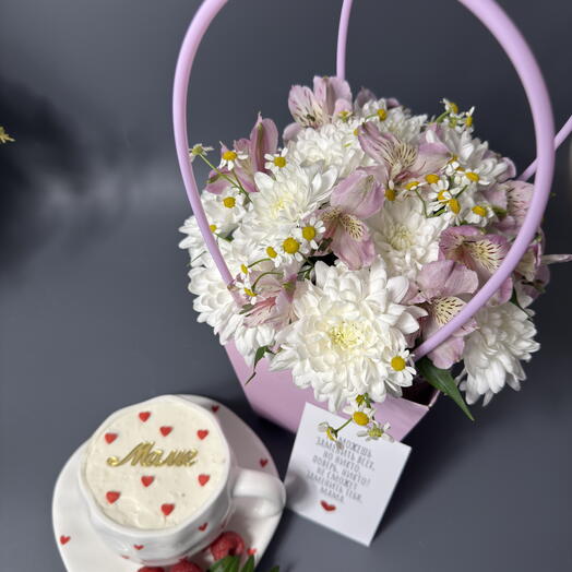Бенто торт в чайной паре и цветы Маме 🌸