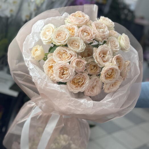 Букет из кустовых пионовидных роз «Персиковая нежность»