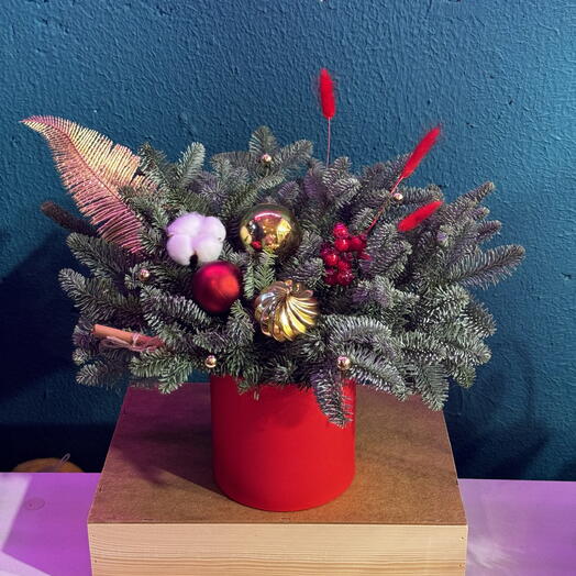 Новогодняя композиция красная