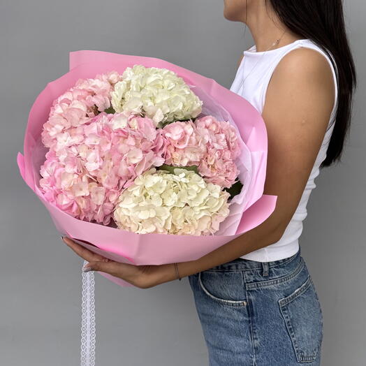 Монобукет из гортензий