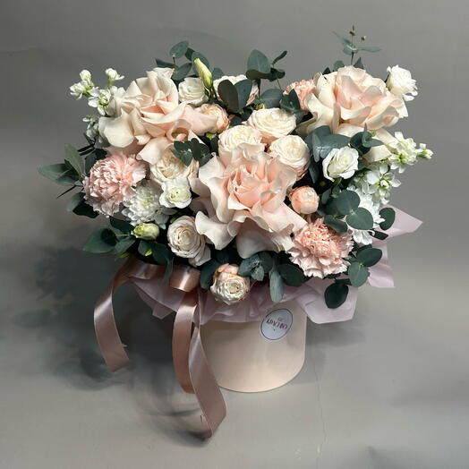 «Пудра» композиция из французских роз в коробке