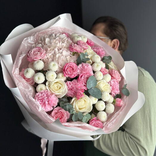 Букет «Хорошее настроение»/кустовая роза /кустовая хризантема /гортензия/диантусы/эвкалипт/Цветы Магнитогорск/Доставка