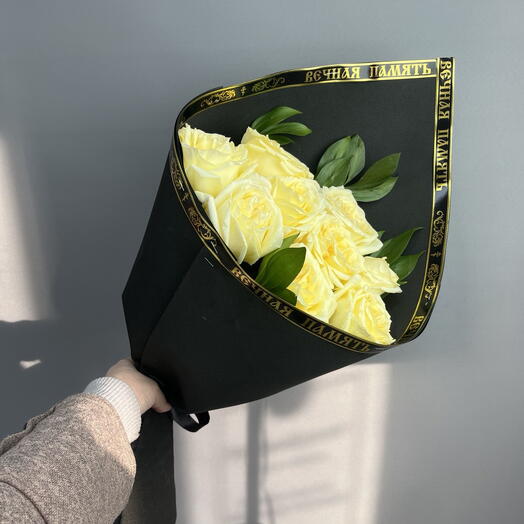 Букет из 10 белых роз