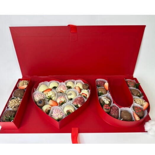 КЛУБНИКА В ШОКОЛАДЕ « I LOVE YOU »