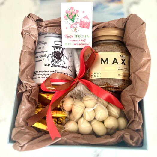 Подарок «Достоевский» любимой учительнице 8 марта