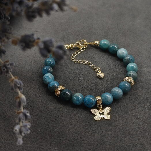 Браслет из апатита с подвеской-бабочка