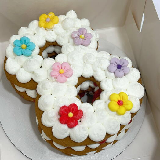 Торт 8 марта, медовик с клубникой, 1кг