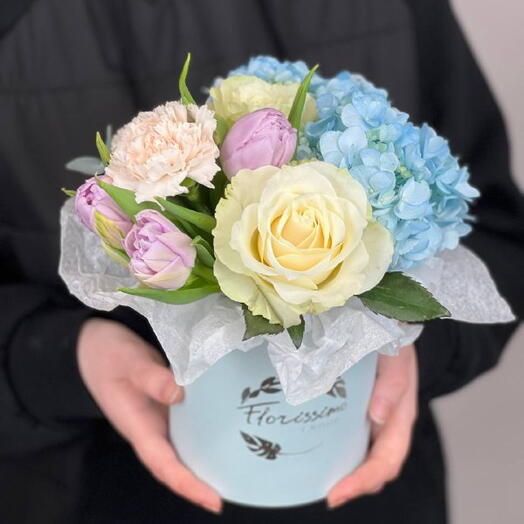 Композиция с тюльпанами