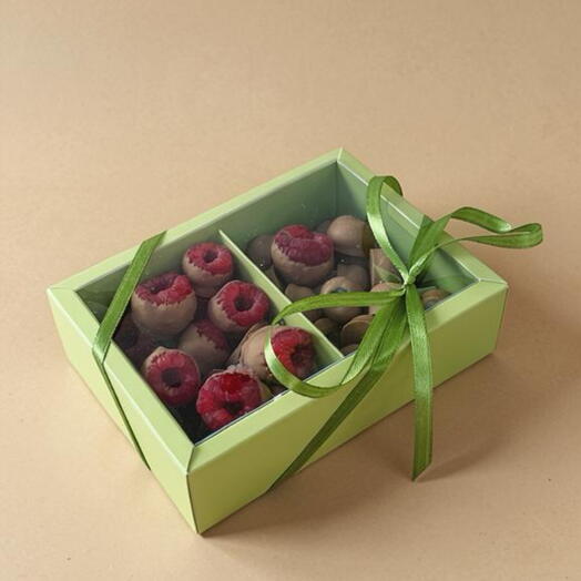 Малина в шоколаде/ голубика в шоколаде