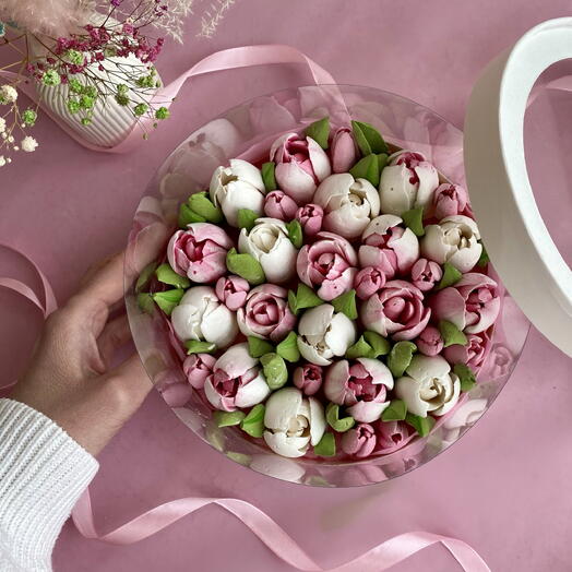 Букет из зефирных тюльпанов в круглой коробочке🌷Нежный подарок для мамы, жены, девушки