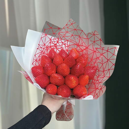 Букет из свежей клубники 19 шт