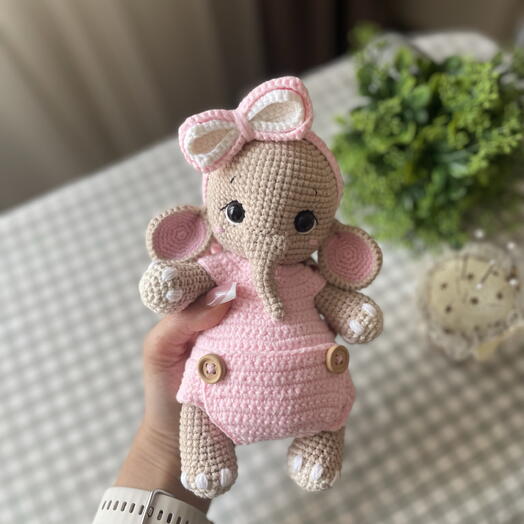 Вязаная, мягкая игрушка Слоник из хлопковой пряжи