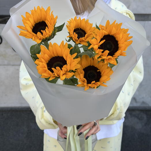 Яркий букет из подсолнухов💛