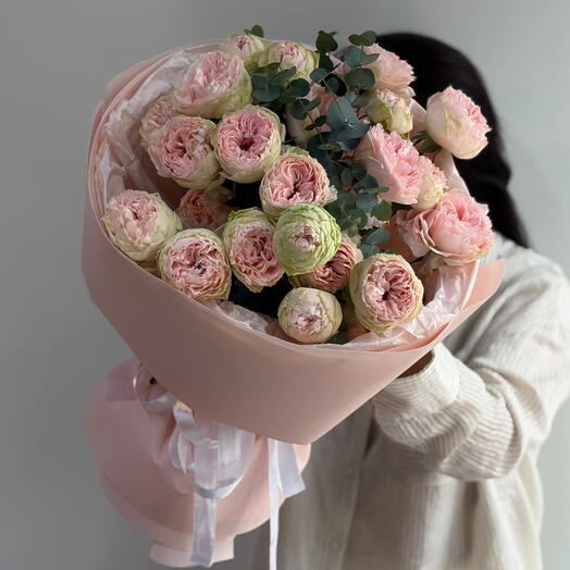 Букет с кустовыми розами SOFT ELEGANCE S