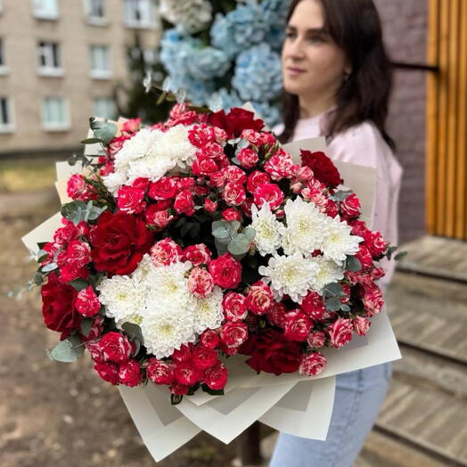 Букет кустовых роз