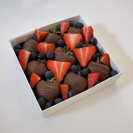 Набор клубники в шоколаде 9 шт 🍫