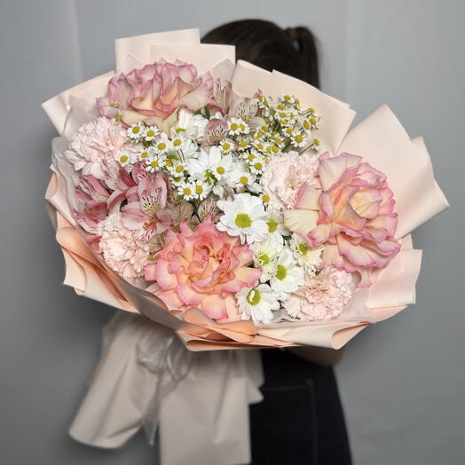 Воздушный букет роз и ромашек🌼