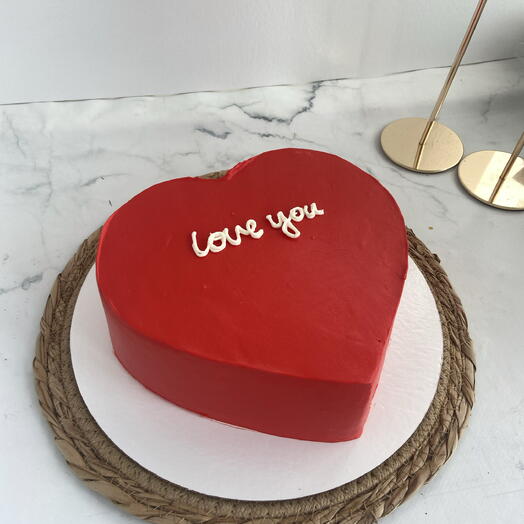 Торт 1,5 кг красное сердце с надписью love you