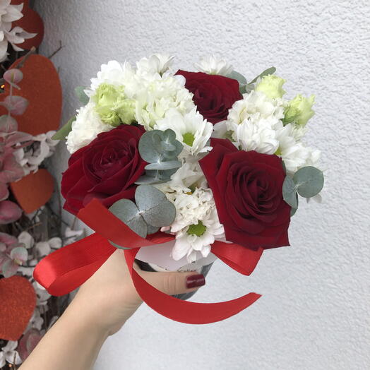 Стильный стаканчик-комплимент 🌹Bloom room, эустома, Роза, хризантема, эвкалипт