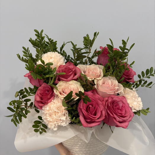 Корзина с розами