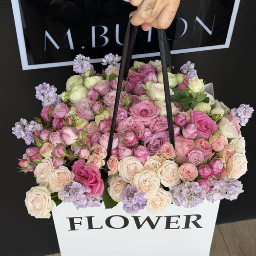 Maison cream peony roses🤍