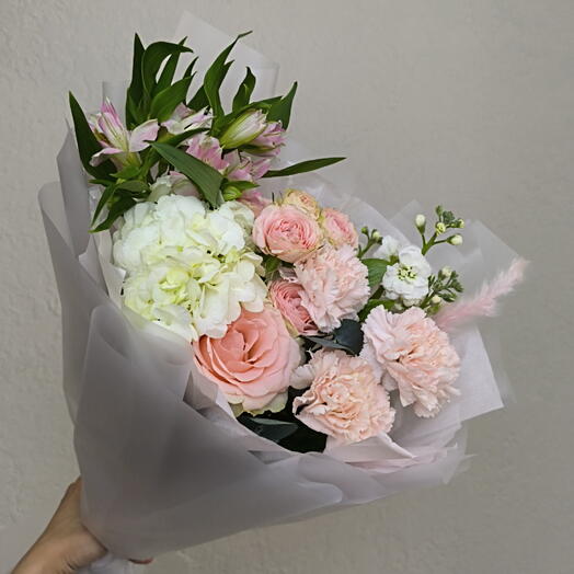 Букет с гортензией и диантусами 💞