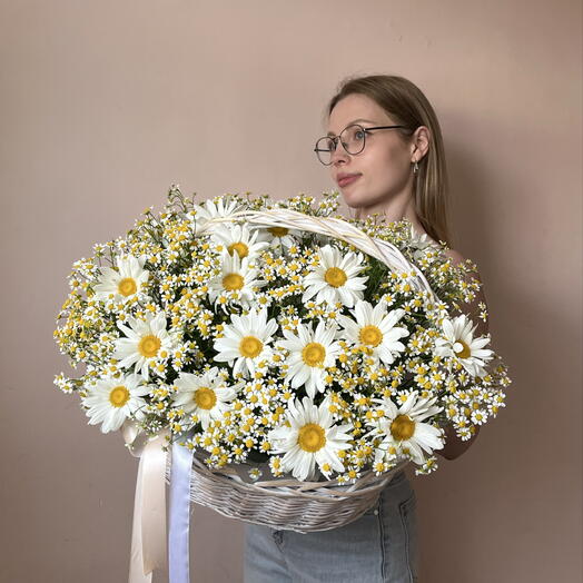 Корзина с ромашками 🤍