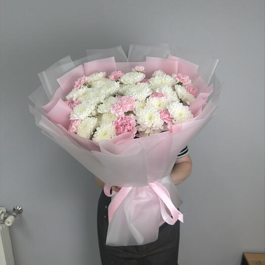 Нежный 💖 букет из хризантем и диантусов