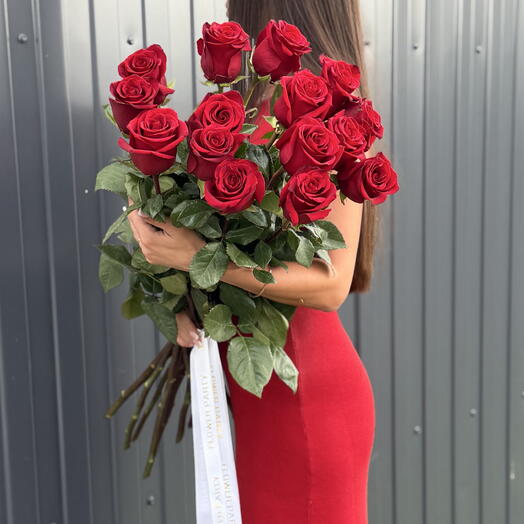 15 эквадорских роз 80 см