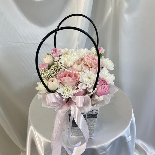 Изящная композиция в сумочке с ручками🎀🌸
