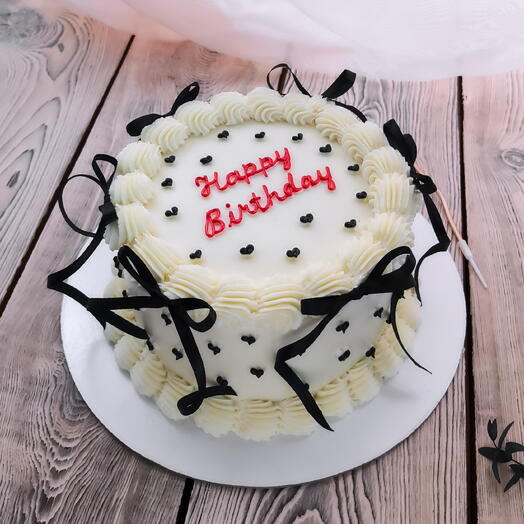 Торт 1,5кг в стиле Ламбет с рюшами и надписью Happy Birthday с бантиками