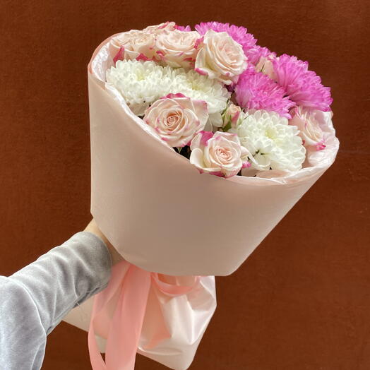 Букет с хризантемой и кустовой розой 🌸💕