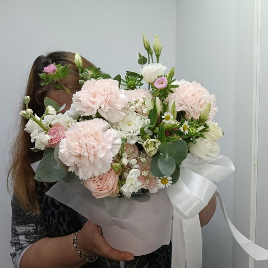 Композиция Нюд в шляпной коробочке