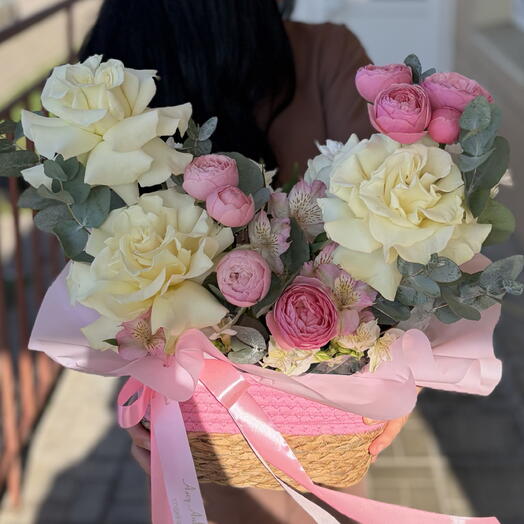 Красивая композиция в стильном кашпо🌸