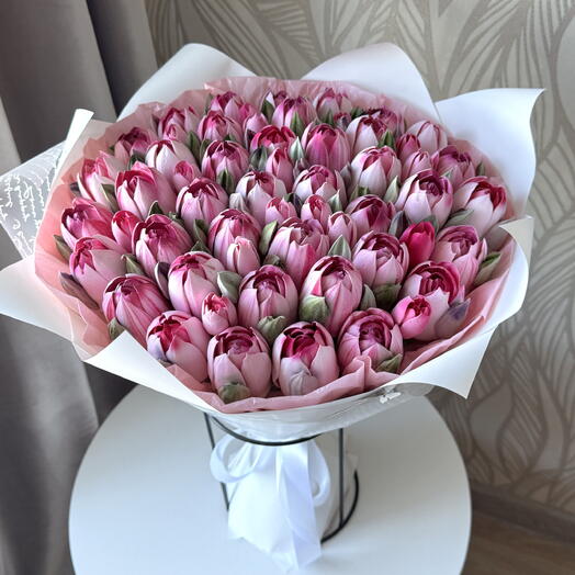 Bouquet of marshmallow tulips in size L