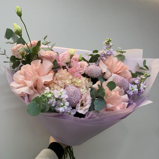 💐 Сиреневый букет с гортензией, французской розой и эустомой