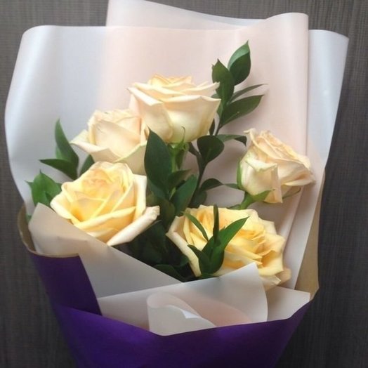 Ramo de rosas claras