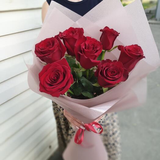 Bouquet of 7 red roses