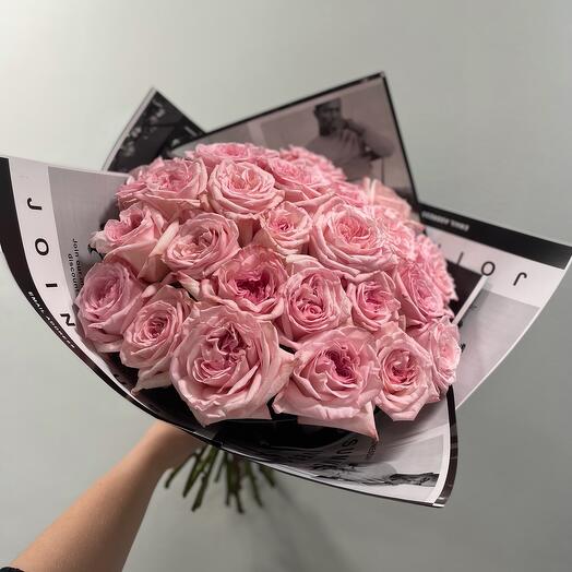 Bouquet of 25 fragrant roses
