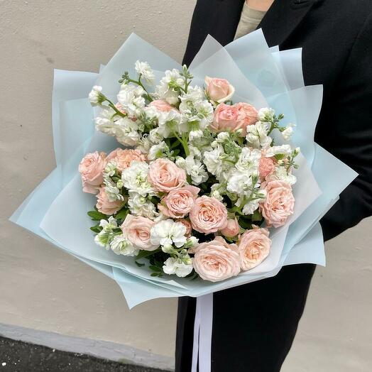 Bouquet of fragrant melliferous Matthiola and Bombastic spray peony roses