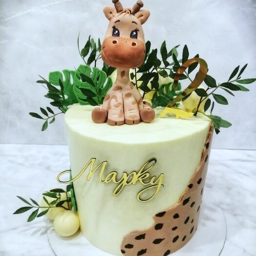 Pastel con figura de masilla y tapa de espejo