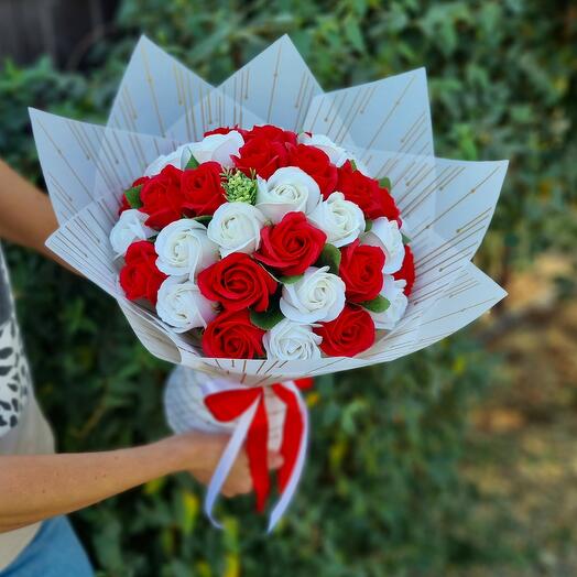 Bouquet of 39 soap roses in a red and white frame