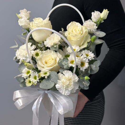 Цветы в сумке 581