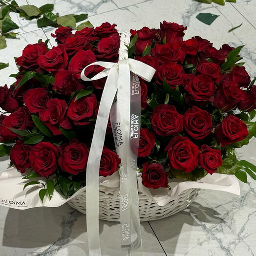 Корзина с розами