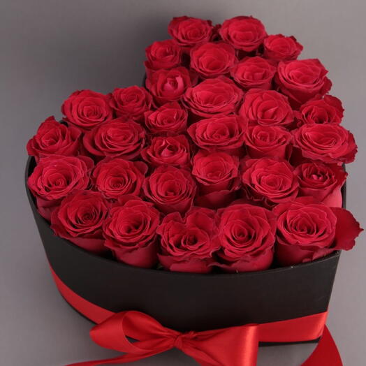 Red roses heart box