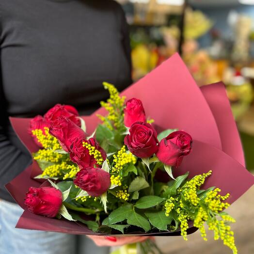 Bouquet of 9 red roses